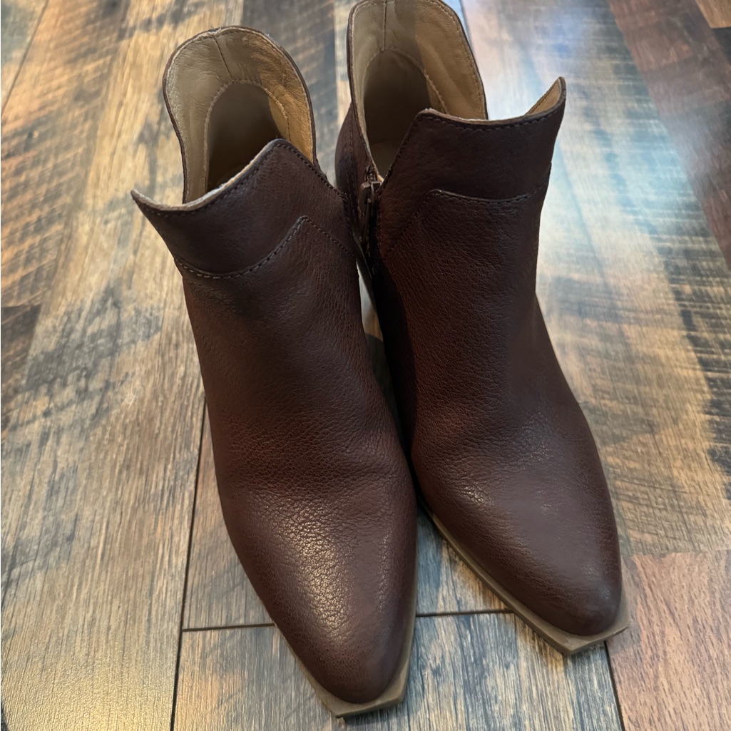 Crowne Vintage Booties